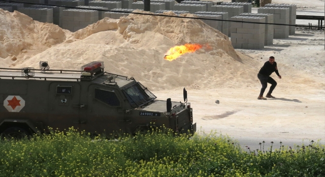 İsrail askerleri Batı Şeria’ya düzenledikleri baskında Filistinli bir genci öldürdü