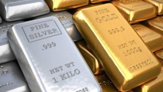 Türkiye'nin uluslararası rezervleri 215,6 milyar dolarla rekor seviyeye ulaştı.