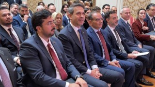 Bakan Bayraktar: ”Türkiye 2053 yılında karbon nötr bir ekonomi olacak”